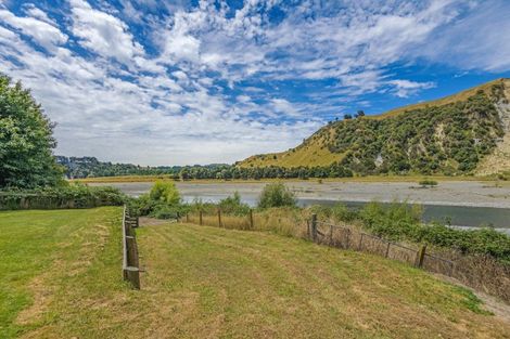 Photo of property in 195 Rowes Road, Hunterville, 4785