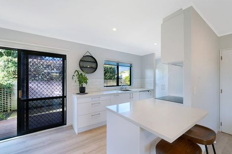 Photo of property in 3/28 Lakeside Drive, Orewa, 0931