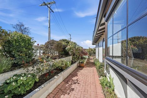 Photo of property in 27 Granville Terrace, Belleknowes, Dunedin, 9011