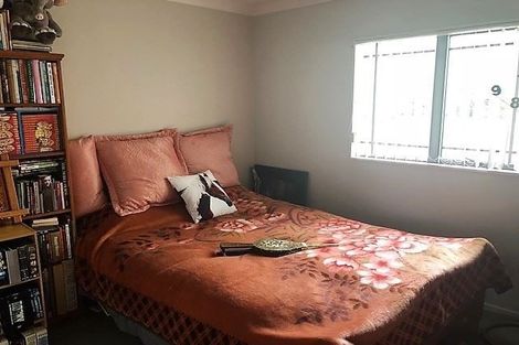 Photo of property in 11 Brittany Drive, Henderson, Auckland, 0612