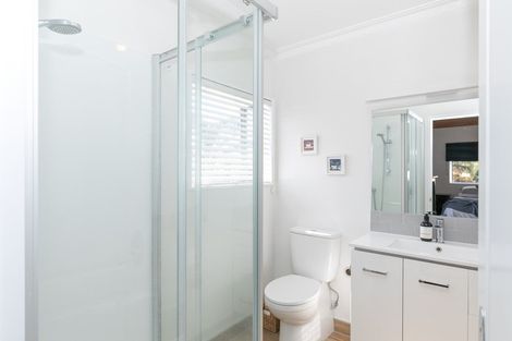 Photo of property in 2 Dallinger Street, St Andrews, Hamilton, 3200