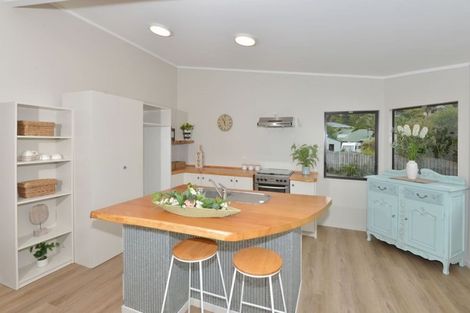 Photo of property in 72a Beach Road, Onerahi, Whangarei, 0110