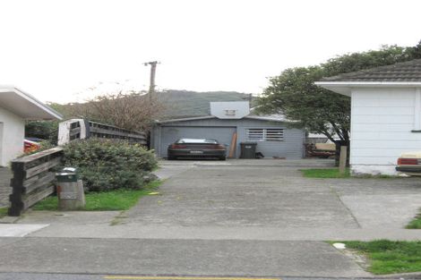 Photo of property in 2/3 Hewer Crescent, Naenae, Lower Hutt, 5011
