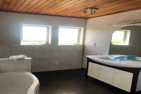 Photo of property in 11 Wairere Road, Torbay, Auckland, 0630