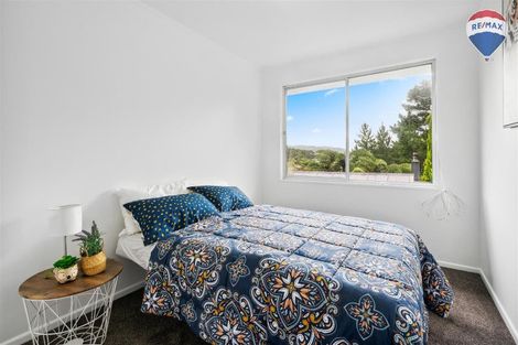Photo of property in 35 August Street, Stokes Valley, Lower Hutt, 5019