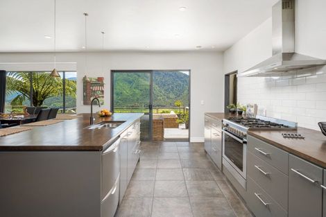 Photo of property in 63 Tepuia Heights, Havelock, Picton, 7281