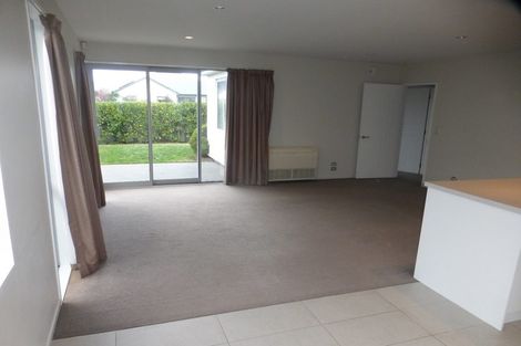 Photo of property in 8 Caulfield Avenue, Halswell, Christchurch, 8025