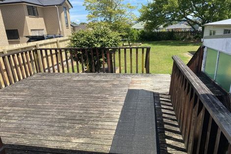 Photo of property in 10 Strid Road, Te Atatu South, Auckland, 0610