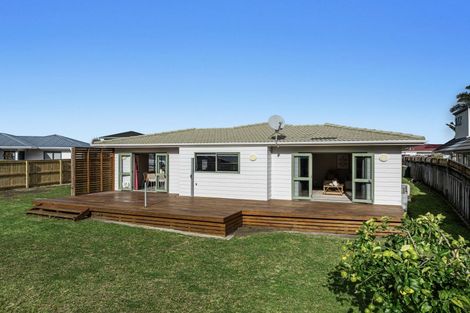 Photo of property in 27 Ohiwa Parade, Ohope, 3121