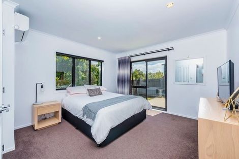 Photo of property in 11 Carnelian Court, Westgate, Auckland, 0614