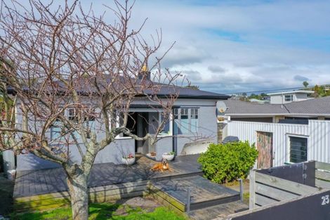 Photo of property in 23 Whiteley Street, Moturoa, New Plymouth, 4310