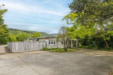 Photo of property in 84 Amohia Street, Paraparaumu, 5032