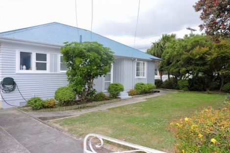 Photo of property in 5 Rumgay Street, Fairfield, Lower Hutt, 5011