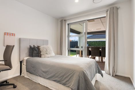 Photo of property in 71 Pohutukawa Parade, Riverhead, 0820
