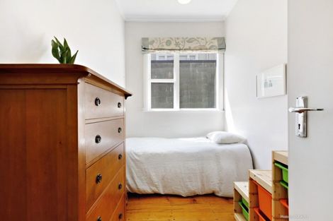 Photo of property in 9 Trent Street, Island Bay, Wellington, 6023