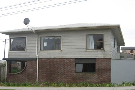 Photo of property in 1 Wairau Road, Oakura, 4314