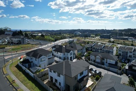 Photo of property in 109 Medallion Drive, Oteha, Auckland, 0632
