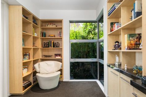 Photo of property in 9 Allom Lane, Cashmere, Christchurch, 8022