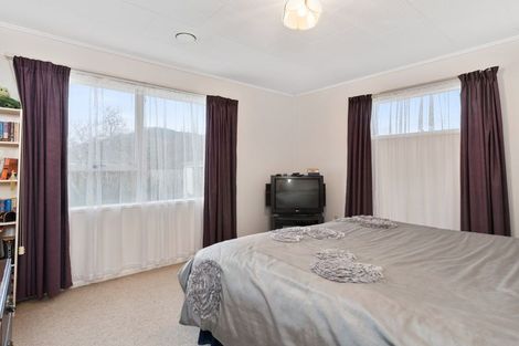 Photo of property in 9 Rinaha Place, Koutu, Rotorua, 3010