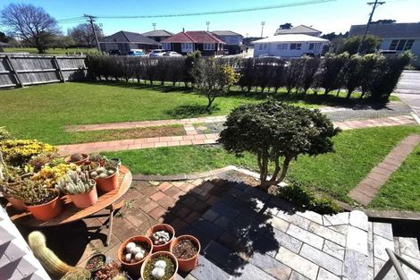 Photo of property in 21 Mcannalley Street, Manurewa East, Auckland, 2102