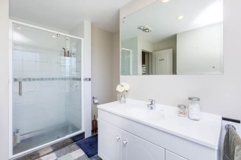 Photo of property in 44 Sunbrae Drive, Silverstream, Upper Hutt, 5019