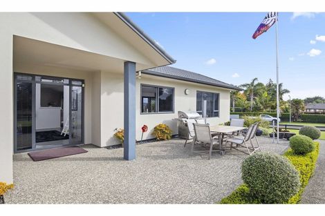 Photo of property in 1 Gleaming Place, Waiuku, 2123