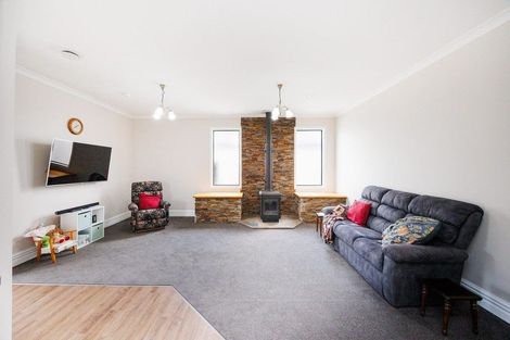 Photo of property in 121/123 High Street, Bulls, 4818