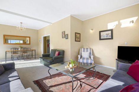 Photo of property in 1/18 Gladstone Road, Northcote, Auckland, 0627