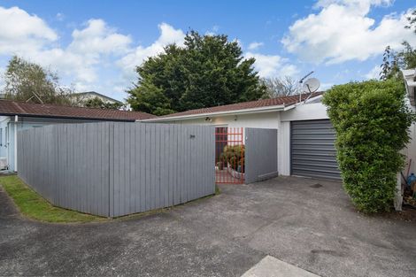 Photo of property in 2/14 Alpha Street, Papakura, 2110