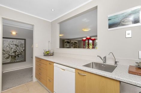 Photo of property in 2/21 Prince Regent Drive, Half Moon Bay, Auckland, 2012