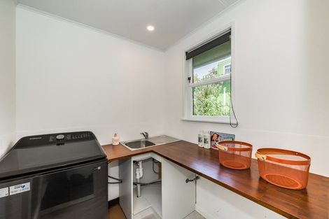Photo of property in 86a Winara Avenue, Waikanae, 5036