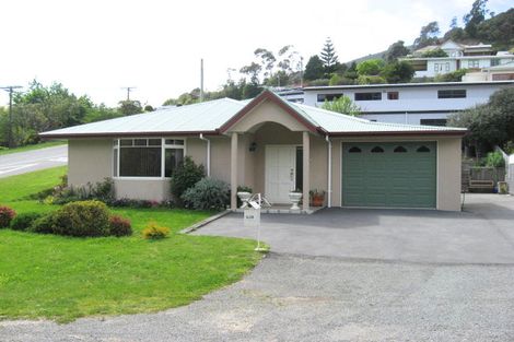Photo of property in 112 Wellington Street, Picton, 7220
