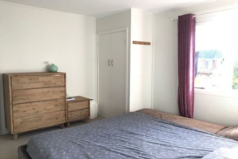 Photo of property in 15 Rixon Place, Te Atatu Peninsula, Auckland, 0610