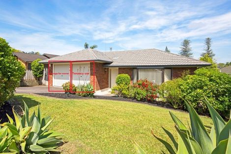 Photo of property in 13 Fieldstone Court, Northpark, Auckland, 2013