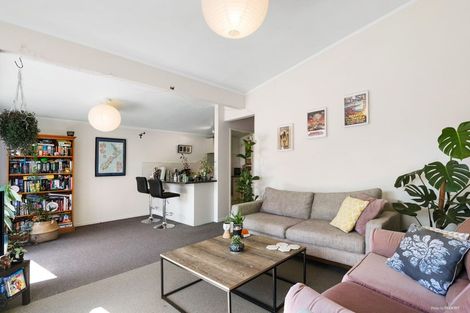 Photo of property in 3/5 Camden Road, Sandringham, Auckland, 1025