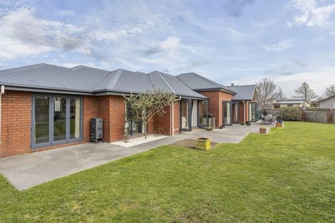 Photo of property in 18 Sycamore Close, Rangiora, 7400