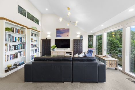 Photo of property in 1 Lohia Street, Khandallah, Wellington, 6035