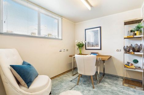 Photo of property in 10 Sunset Road, Unsworth Heights, Auckland, 0632