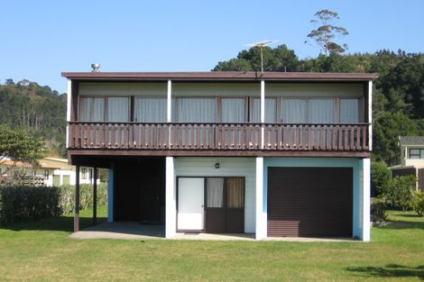 Photo of property in 43 Marine Parade, Cooks Beach, Whitianga, 3591