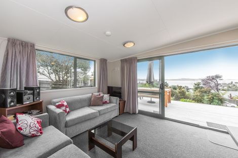 Photo of property in 20 Rangimaarie Crescent, Snells Beach, 0920
