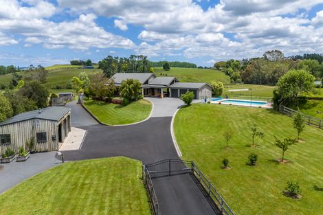 Photo of property in 220 Howden Road, Temple View, Hamilton, 3289