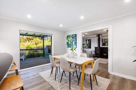 Photo of property in 21 Mcewen Crescent, Riverstone Terraces, Upper Hutt, 5018