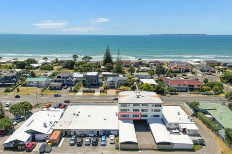 Photo of property in 2/1086 Papamoa Beach Road, Papamoa Beach, Papamoa, 3118
