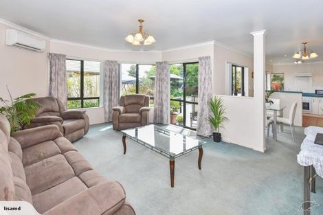 Photo of property in 14 Woodcroft Way, Pukekohe, 2120