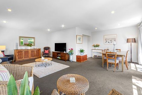 Photo of property in 2 Woodbank Street, Somerfield, Christchurch, 8024