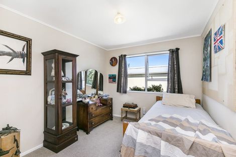 Photo of property in 9 Frobisher Street, Island Bay, Wellington, 6023