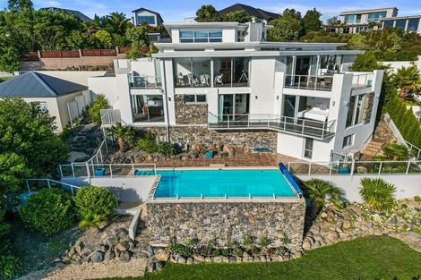 Photo of property in 4 Gazelle Lane, Redcliffs, Christchurch, 8081