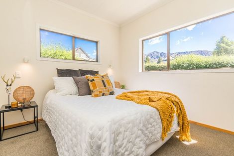 Photo of property in 22 Devon Street, Arrowtown, 9302