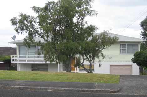 Photo of property in 4 Edgeworth Road, Glenfield, Auckland, 0629
