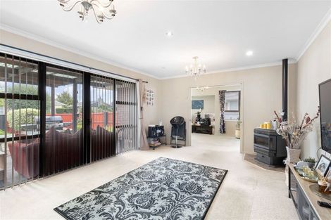 Photo of property in 6 Carbine Place, Sockburn, Christchurch, 8042